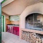 Appartement Blue Dolphin - Private Indoor Pool, Jacuzzi, Garden *
