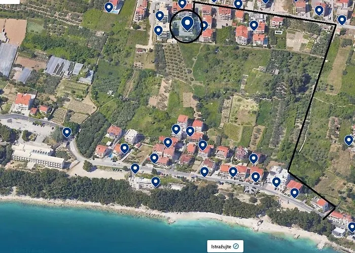 Apartman Blue Dolphin - Private Indoor Pool, Jacuzzi, Garden Split