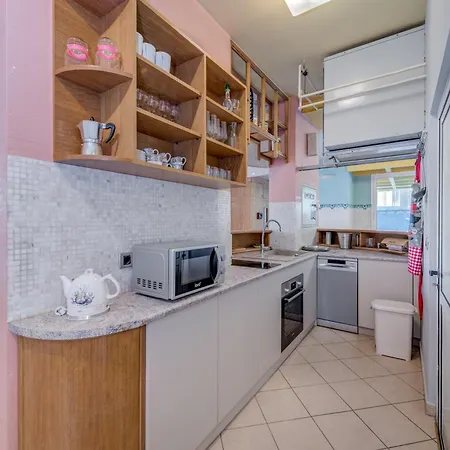 Blue Dolphin - Private Indoor Pool, Jacuzzi, Garden Apartament Split