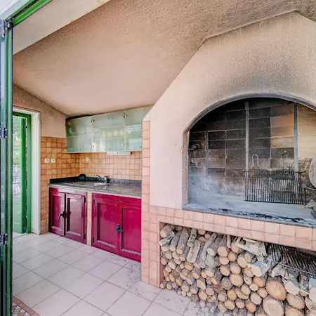 Apartament Blue Dolphin - Private Indoor Pool, Jacuzzi, Garden *